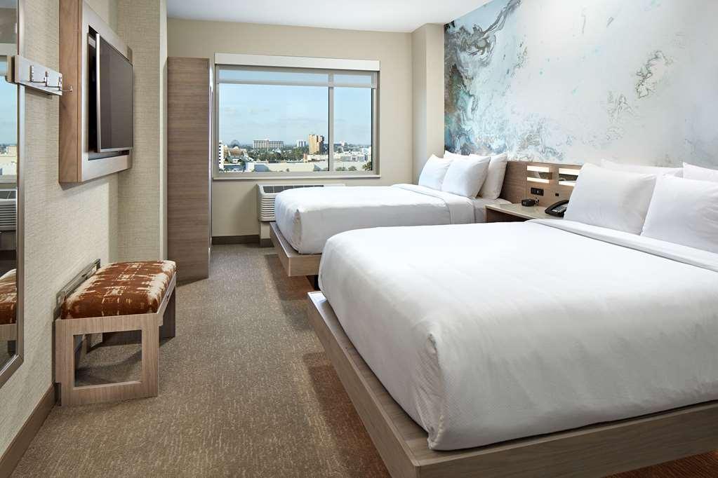Cambria Hotel & Suites Anaheim Resort Area Værelse billede