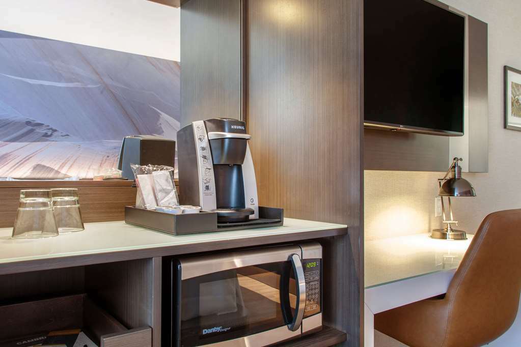 Cambria Hotel & Suites Anaheim Resort Area Værelse billede